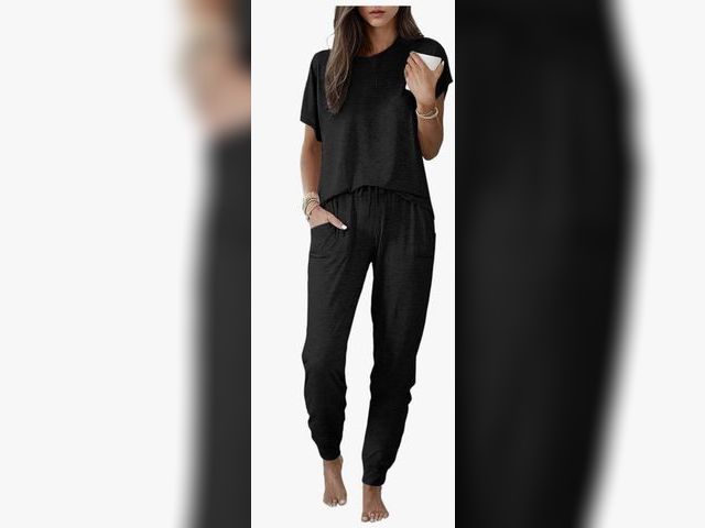 Lot 96-166227 - Pajama Set for Womens Jogger Pants Pjs Size Small

New. Actual item may vary slightly from stock pho...