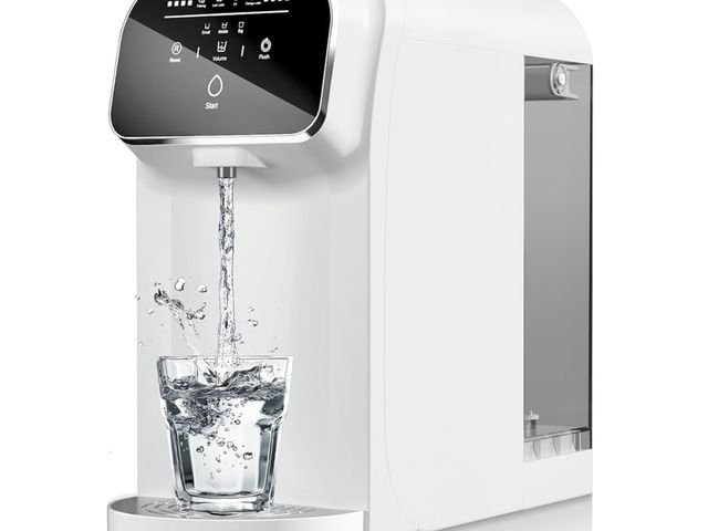 Lot 96-164369 - Countertop Reverse Osmosis System Water Filter with UV, 5:1 Pure to Drain, 5 Stage RO Water Filtrati...