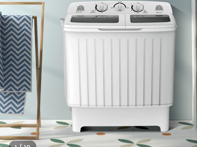 Lot 96-192291 - 20 lbs Portable Washing Machine with Built- in Gravity Drain MSRP $159.99 New