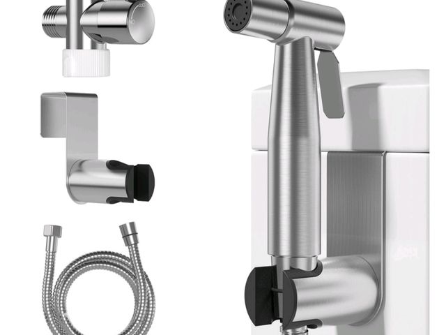 Lot 96-233207 - Handheld Bidet Sprayer for Toilet, Adjustable Water Pressure Jet Spray with Plastic T-Valve for Femi...