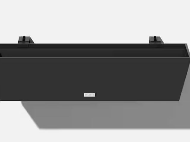 Lot 96-212091 - Veradek
Pure Medium Black Plastic Rectangular Railing Planter Box with Drainage Holes (36 in. L x 10...