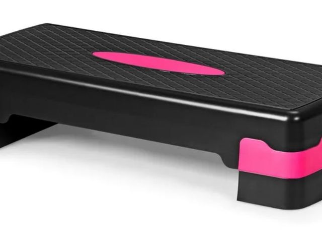 Lot 96-192484 - Topbuy Exercise Stepper Height Adjustable Aerobic Step Platform Black
missing additional height bloc...