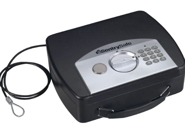 Lot 96-188925 - Master Lock Small, Portable Security Safe, Black with Digital Lock New