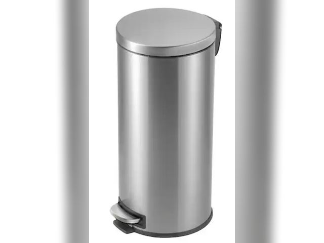Lot 96-189121 - StyleWell
8 Gal. Stainless Steel Round Step-On Trash Can
Used