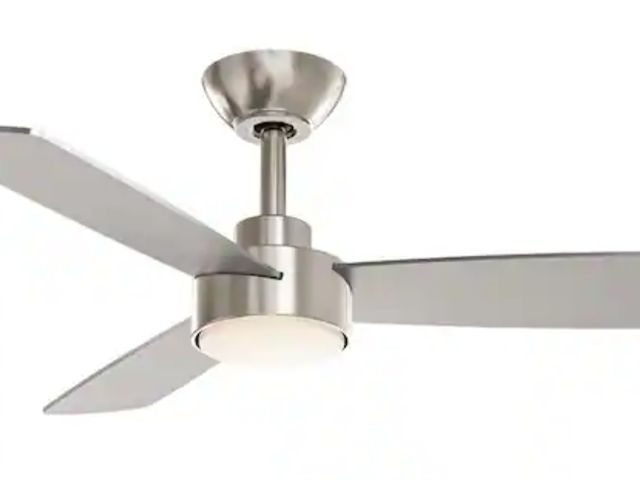 Lot 96-179624 - Hampton Bay
Dorsey 36 in. (3 ft. ) Indoor/Covered Outdoor Brushed Nickel Ceiling Fan with Remote Con...
