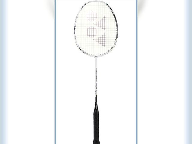 Lot 96-187652 - YONEX Astrox 99 Play Badminton Racquet with Full Cover (White Tiger) Material: Graphite
New