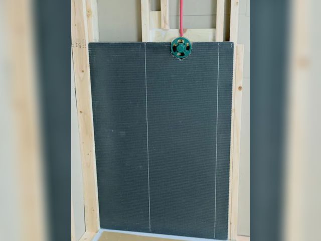 Lot 96-232891 - Everbilt Watershield Shower System 32 in. x 4 ft. x 1/2 in. Wall, Tile and Stone XPS Foam Waterproof...