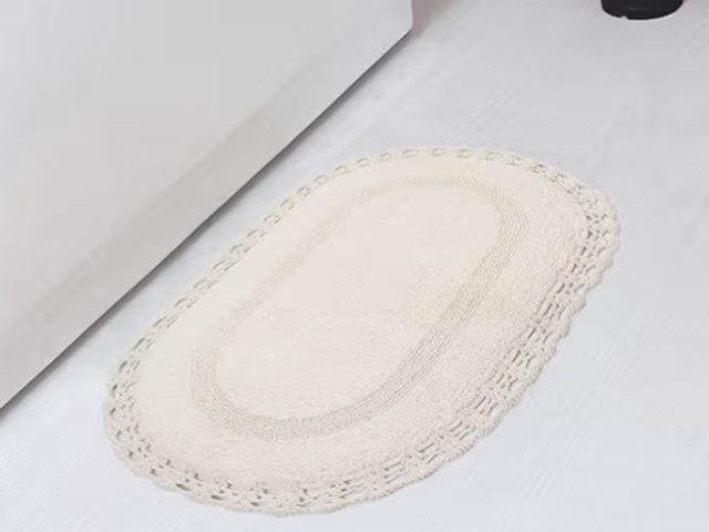 Lot 96-179356 - Hampton Crochet Reversible 100% Cotton Bath Rug Set, 21x34in New