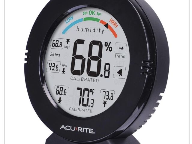 Lot 96-211907 - AcuRite Pro Accuracy Indoor Temperature and Humidity Monitor with Alarms

New