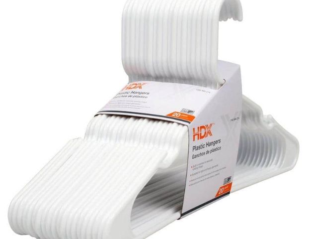 Lot 96-162274 - HDX White Plastic Hangers (20-Pack)
New