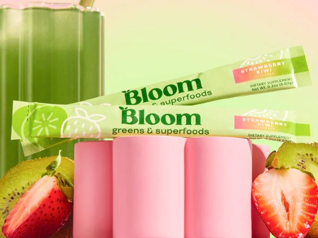 Lot 96-200852 - Bloom Nutrition Greens Stick Packs 18 ct Tropical Pack Exp 1/26