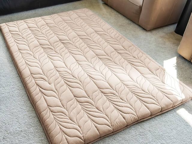 Lot 96-180910 - ZonLi Japanese Floor Mattress Queen Size, 100% Cotton, Coffee
Futon Mattress, Thicken Roll Up, Tatam...