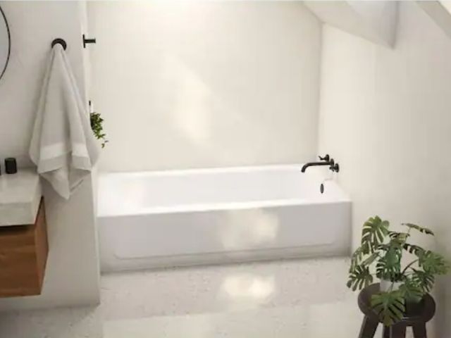 Lot 96-166713 - Bootz Industries
Aloha 60 in. x 30 in. Soaking Bathtub with Right Drain in White
Open Box -- Appears...