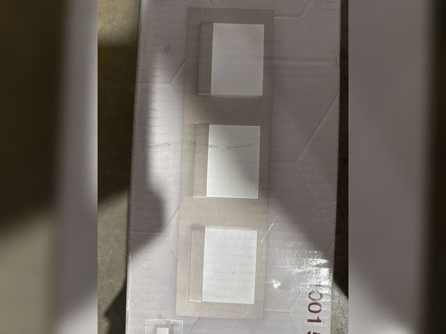 Lot 96-182819 - Home Decorators Alberson 3-Light Led Vanity Fixture 
New
MARP $124.00