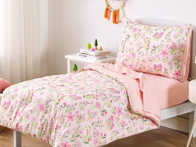 Lot 96-170610 - Wake In Cloud - Floral Toddler Bedding Set for Girls, Cute Colorful Botanical Flowers, 4 Pieces Soft...