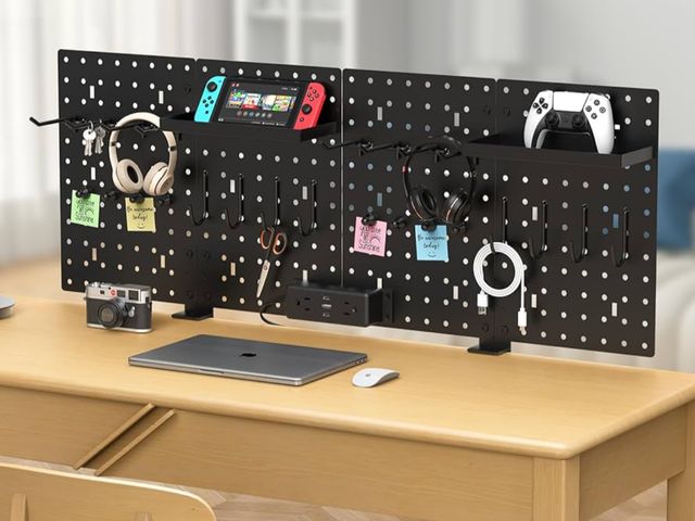 Lot 96-194705 - CCCEI Desk Organizer and Storage with Charging Station, Navy Blue Clamp on Table Pegboard, Gaming St...