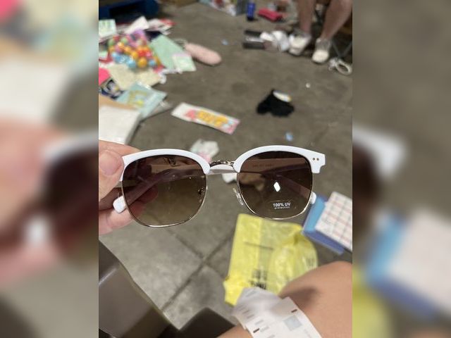 Lot 96-158827 - Sunglasses New