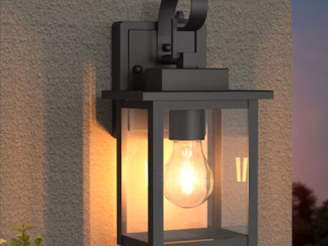 Lot 96-162331 - Maxax Decorality 1-Light 12-in H Matte Black Hardwired Dusk to Dawn Outdoor Wall Light new