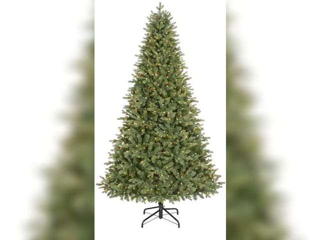 Lot 96-191247 - Home Accents Holiday
7.5 ft. Nostalgic Noble Fir LED Pre-Lit Christmas Tree T18
New 
Msrp $199.00