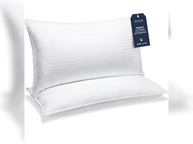 Lot 96-187456 - Set of 2 20x36” pillows Appears lightly used