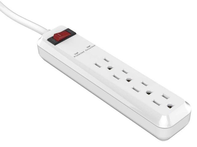 Lot 96-180230 - 3 ft. 4-Outlet Power Strip Surge Protector with 45 Degree Flat Angle Plug, White

New