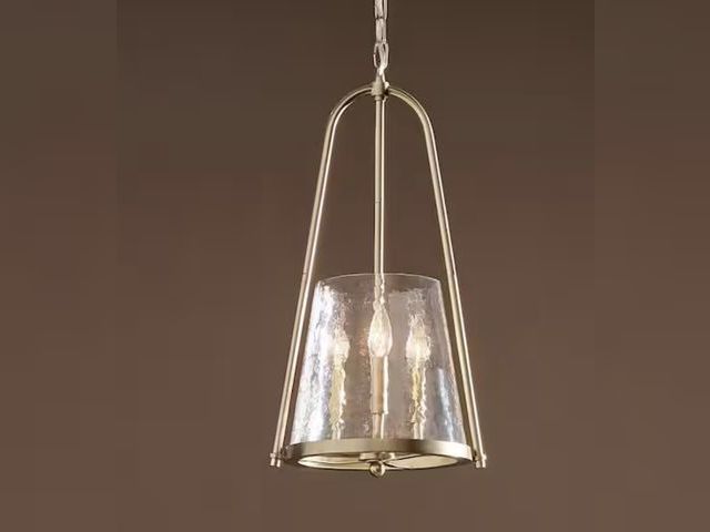 Lot 96-224137 - KICHLER
Nerine 3-Light Foyer Pendant with Hammered Glass in Champagne Bronze
MSRP $159
New