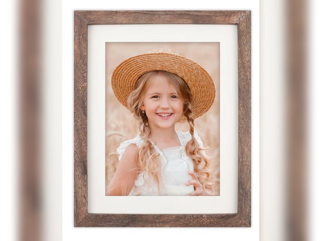 Lot 96-191212 - 8x10 Picture Frame Wood Display Picture 6x8 with Mat or 8x10 without Mat Distressed Brown Photo Fram...