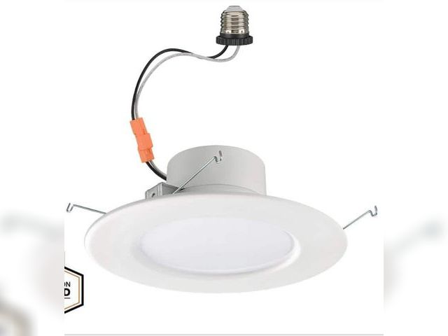 Lot 96-162293 - Commercial Electric 5 in./6 in. Smart Integrated LED Recessed Light Trim Wireless Adjustable CCT New...