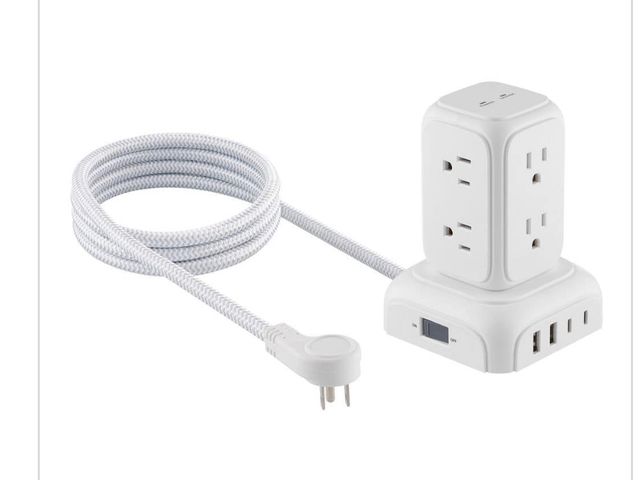 Lot 96-162510 - 6 ft. 8-Outlet Surge Protector Mini Tower with 2 USB-A and
2 USB-C, White New