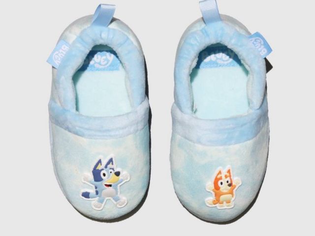 Lot 96-164736 - Toddler Bluey Cloud Slippers - Blue L:
Indoor/Outdoor Outsole, Animal Icon Pattern, Slip-On, Medium ...