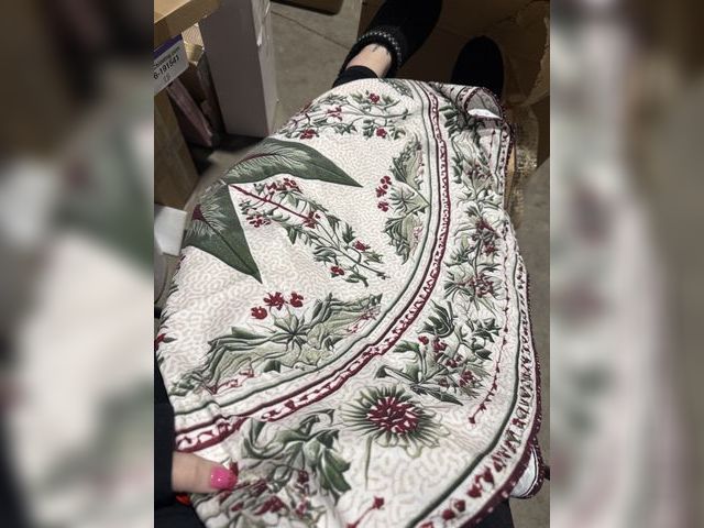 Lot 96-191804 - Christmas Tree Skirt 
New