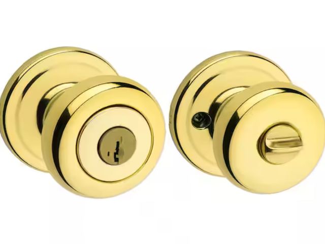 Lot 96-163158 - Kwikset
Juno Polished Brass Entry Door Knob Featuring SmartKey Security with Microban Antimicrobial ...