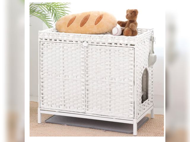 Lot 96-180583 - Cat Litter Box Enclosure, Cat Litter Box Enclosure Furniture with Cat Litter Mat, Handwoven Rattan C...