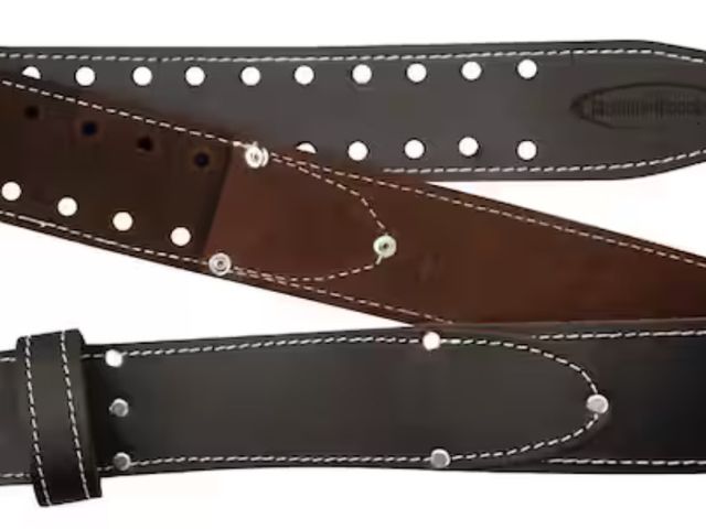 Lot 96-173495 - McGuire-Nicholas 2.5 in. Oil Tanned Leather Work Belt
Appears unused