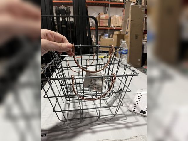 Lot 96-201115 - 2 Pack Wire Storage Basket New