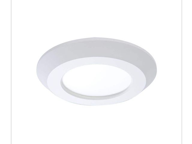 Lot 96-167258 - HALO 4 in. 2700K-5000K Selectable
CCT Surface Integrated LED
Downlight Recessed Light with White Rou...