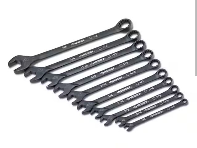 Lot 96-163221 - Husky Universal SAE Combination Wrench (10-Piece) New