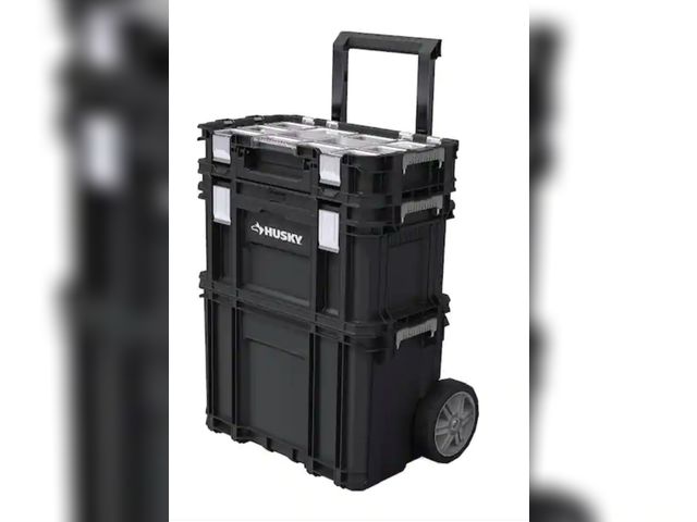 Lot 96-174427 - Husky
22 in. Connect Rolling System Tool Box
Open Box 
Appears Unused 
Msrp $99.98