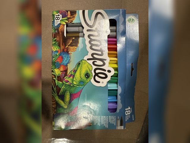 Lot 96-158934 - 18 Count Sharpie Set
 New