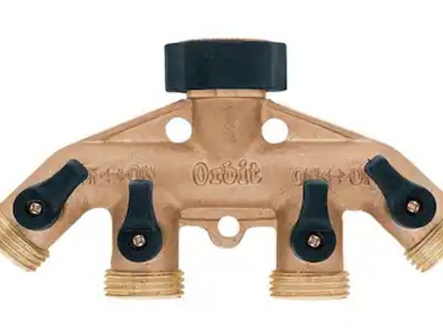Lot 96-165405 - Orbit
Heavy-Duty Brass 4-Way Shut-Off Hose Faucet Manifold Hose Connector
Appears Unused