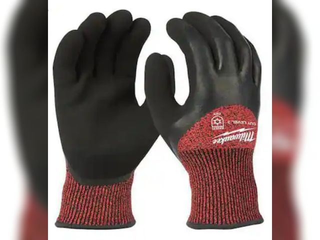 Lot 96-192113 - Milwaukee
Medium Red Latex Level 3 Cut Resistant Insulated Winter Dipped Work Gloves
New