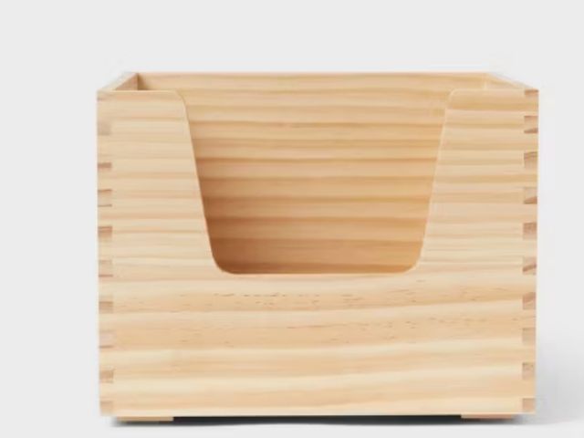 Lot 96-157042 - Stackable wooden box 6inx9in
New