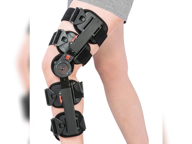 Lot 96-174261 - Medibot Hinged Knee Brace ROM Adjustable Post Op Knee Support Orthosis Immobilizer Protector for Lef...