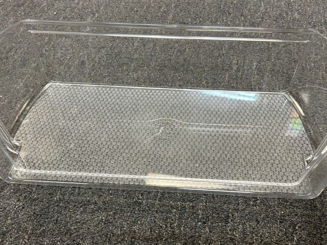 Lot 96-180192 - 2pk Frigidaire Refrigerator Bin
New 
Exact Model size unknown