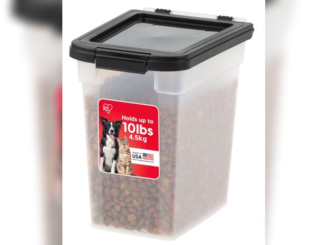 Lot 96-177288 - IRIS USA Dog Food Storage Container, 10 Pound, Airtight Seal and Buckle, Easy 1 Hand Opening Hinged ...