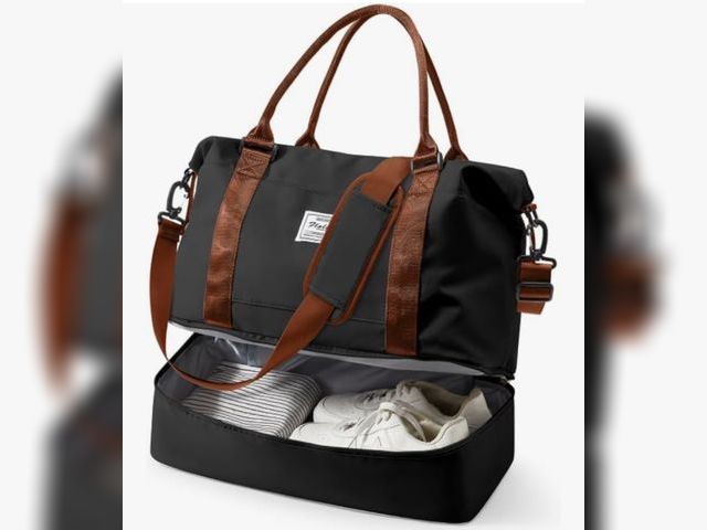 Lot 96-233345 - Travel Duffel Weekender Bag Women Tote Carry On Bags With Shoe Compartment New