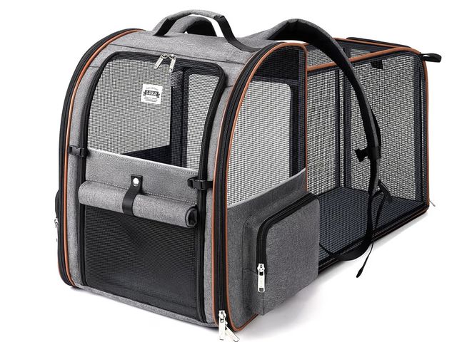 Lot 96-177527 - Small Pet Carrier/Backpack

New. Actual item may vary slightly from stock photo