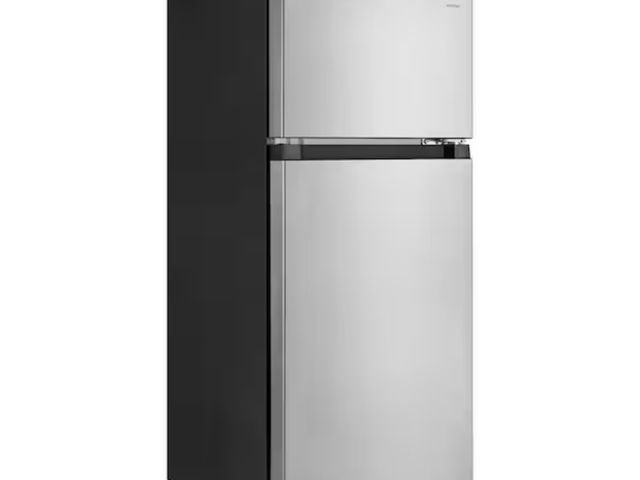 Lot 96-158279 - Vissani
4.5 cu. ft. 2-Door Mini Refrigerator in Platinum Steel with Freezer

MSRP $240

New , small ...