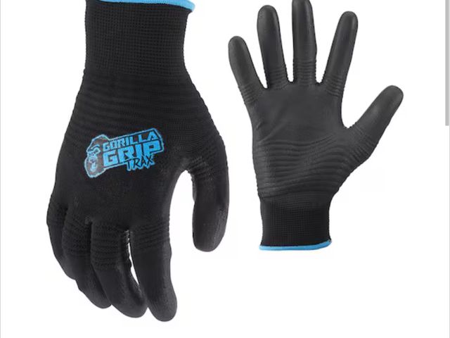 Lot 96-176825 - GORILLA GRIP Large TRAX Extreme Grip Work Gloves (4-Pack) New