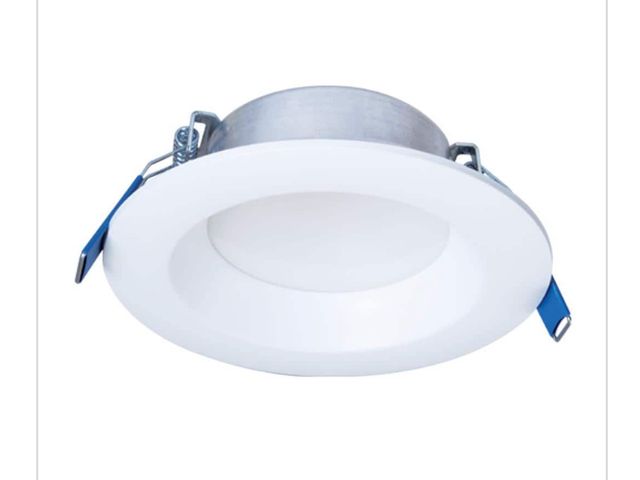 Lot 96-165499 - HALO
QuickLink Low Voltage, 4 in.
Selectable CCT 2700-5000K,
600 Lumens, Recessed Canless LED Access...